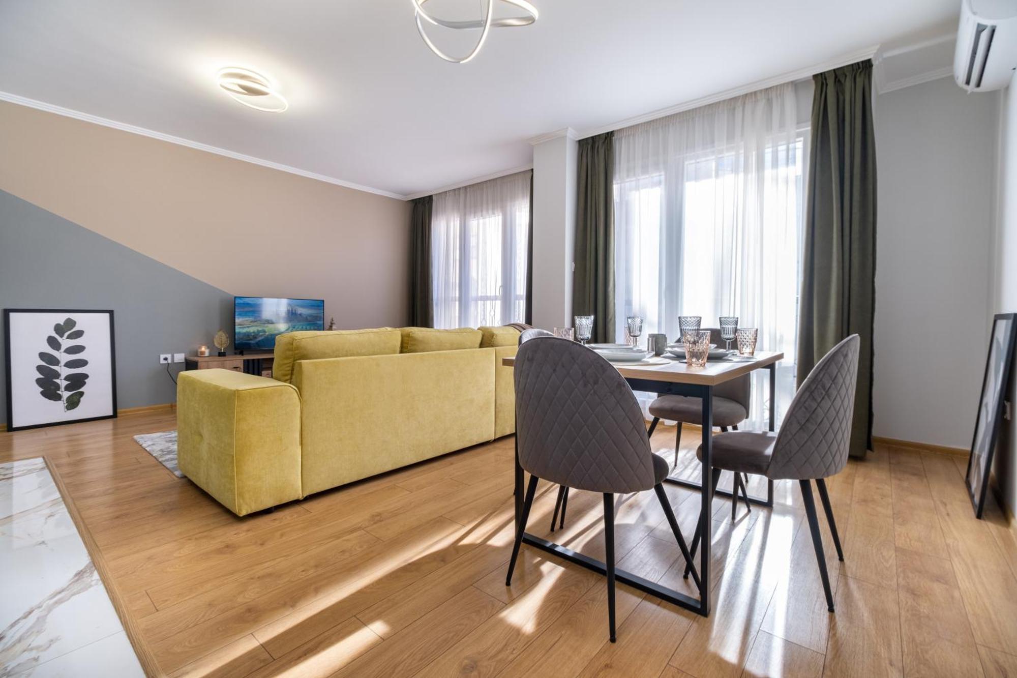 Modern & Elegant City Center Apartments Пловдив Екстер'єр фото